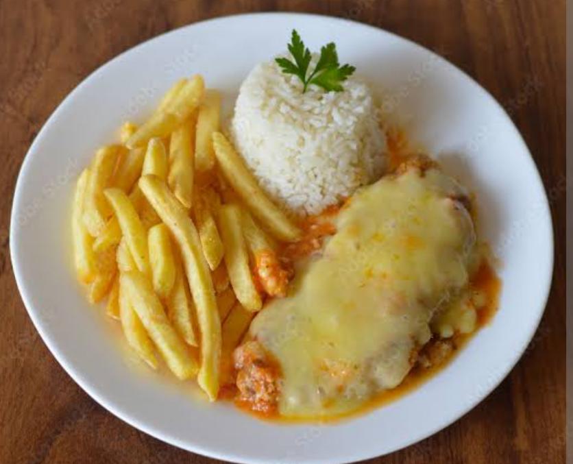Parmegiana de frango  para 2 pessoas 